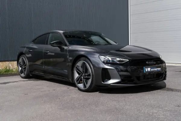 Audi e-tron GT quattro 3