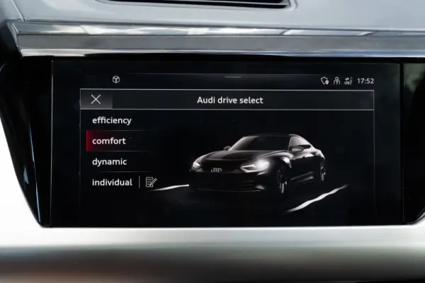 Audi e-tron GT quattro 19