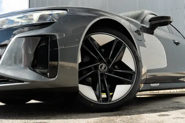 Audi e-tron GT quattro 48