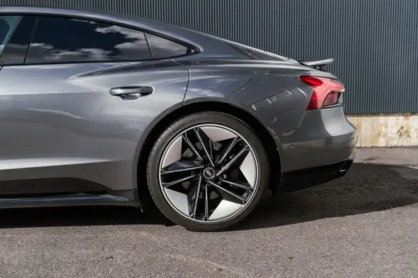 Audi e-tron GT quattro 52