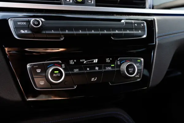 BMW X2 16 d sDrive Auto Pack M 22