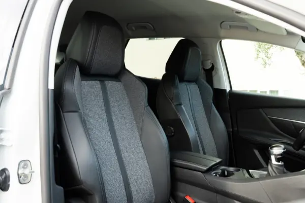 Peugeot 3008 1.2 PureTech Allure Pack 25