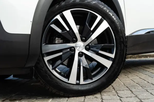 Peugeot 3008 1.2 PureTech Allure Pack 37