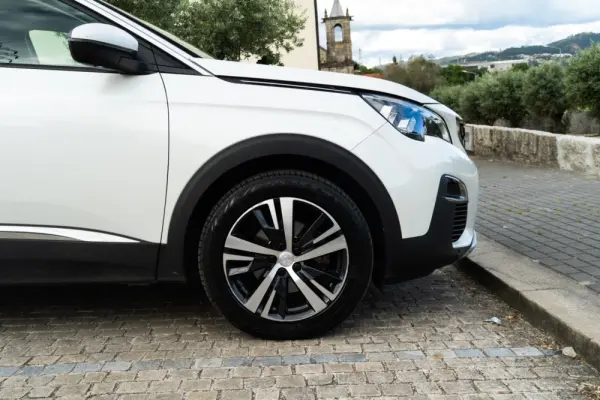 Peugeot 3008 1.2 PureTech Allure Pack 48