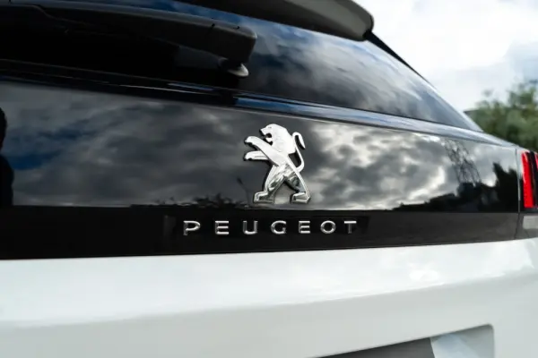 Peugeot 3008 1.2 PureTech Allure Pack 56