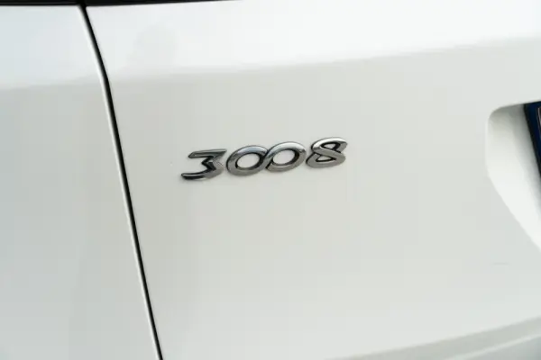Peugeot 3008 1.2 PureTech Allure Pack 57