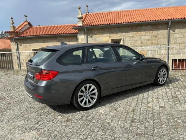 BMW 325 29