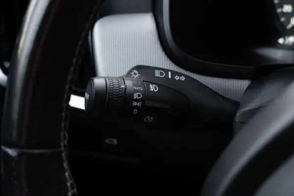 Volvo V90 2.0 D4 R-Design Geartronic 41