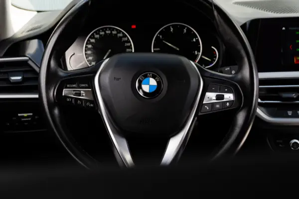 BMW 318 12
