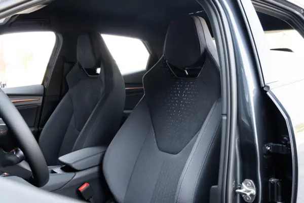 Cupra Raval 55 kWh Dynamic 23