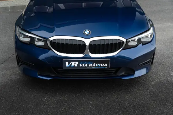 BMW 330 e Line Luxury Auto 27