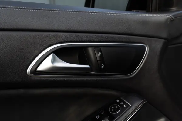Mercedes-Benz CLA 180 d Shooting Brake AMG Line 56