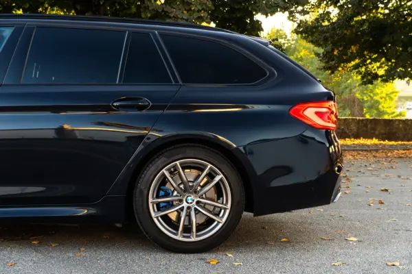 BMW 520 d Pack M Auto 42