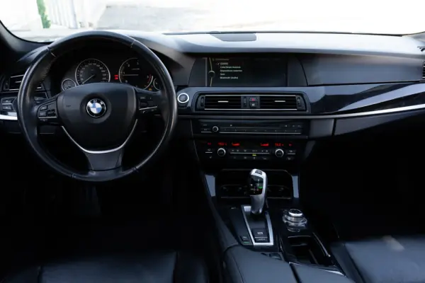 BMW 520 d Aut. Luxury Line 10