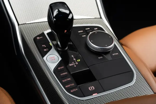 BMW 330 e Pack M Auto 19