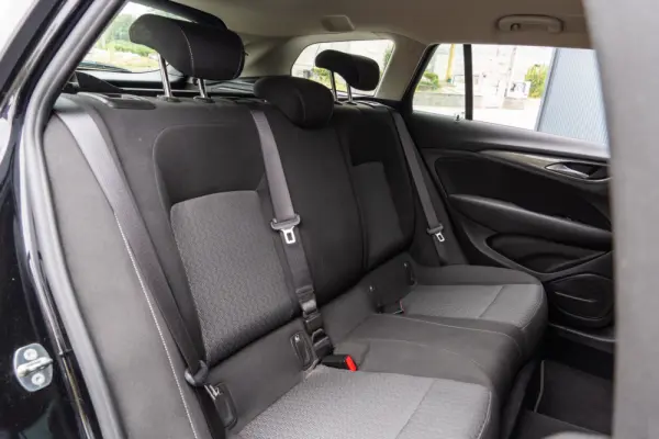 Opel Insignia Sports Tourer 1.6 CDTi Business Edition 18