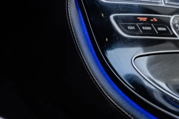 Mercedes-Benz E 220 d Avantgarde 54