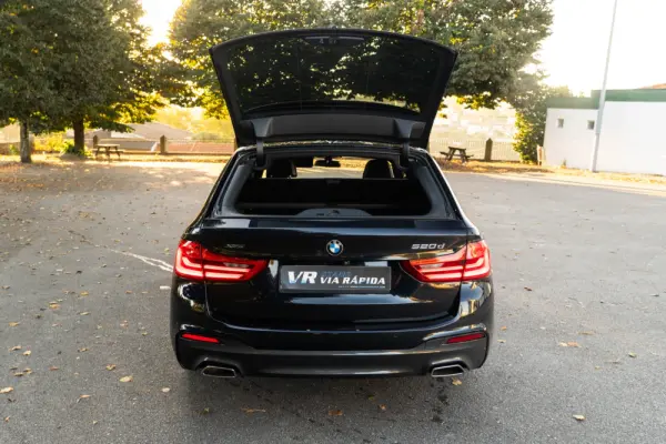 BMW 520 d Pack M Auto 43