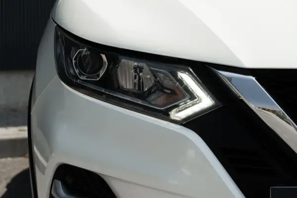 Nissan Qashqai 1.5 dCi N-Connecta J18 22