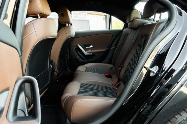 Mercedes-Benz A 180 Limousine d Progressive Aut. 54