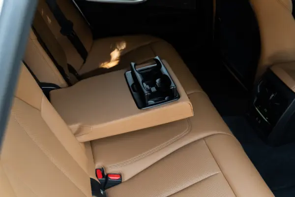 BMW 318 d Pack Desportivo M Pro Auto 56