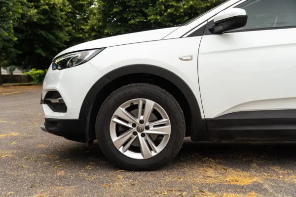 Opel Grandland X 1.2 T Business Edition 33