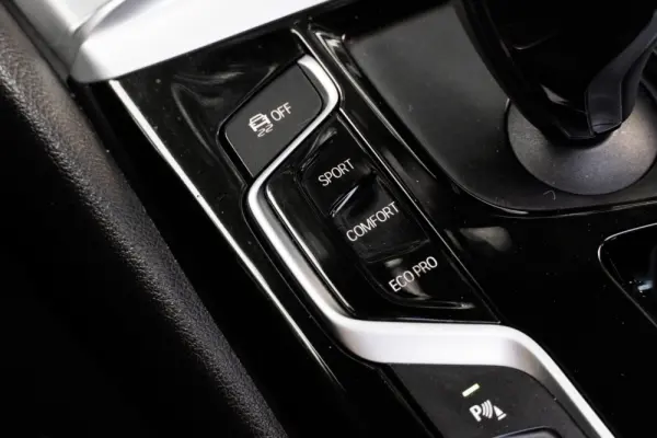 BMW 520 d ED Line Luxury 21