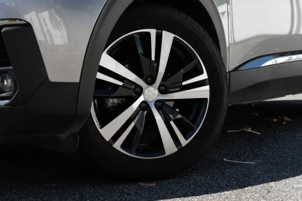 Peugeot 5008 1.5 BlueHDi Allure 24