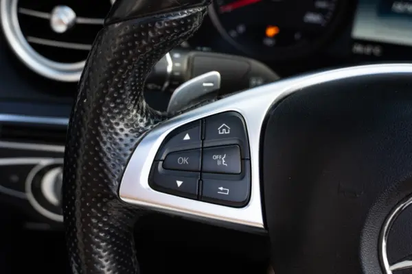Mercedes-Benz C 220 d Cabrio 9G-Tronic AMG Line 40