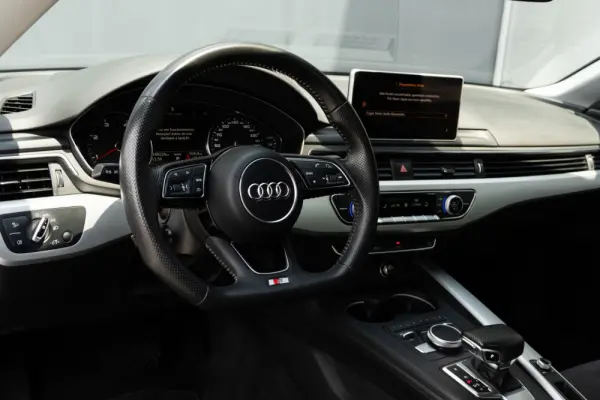 Audi A5 2.0 TDI S-line S tronic 10