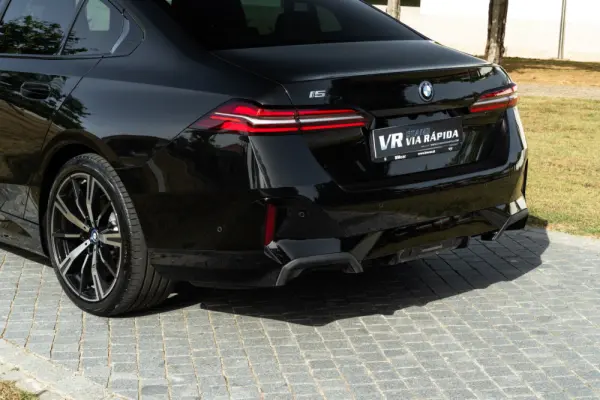 BMW i5 eDrive40 Pack Desportivo M 32