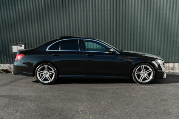 Mercedes-Benz E 220 d Avantgarde 35
