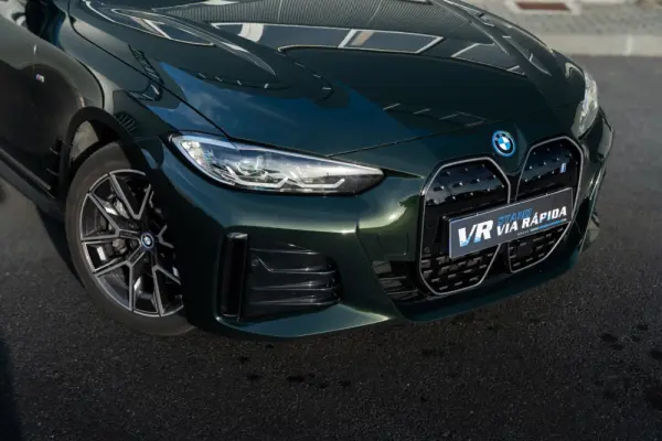 BMW i4 eDrive40 Pack Desportivo M 21
