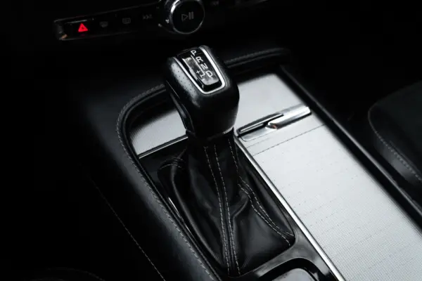 Volvo V90 2.0 D4 R-Design Geartronic 21