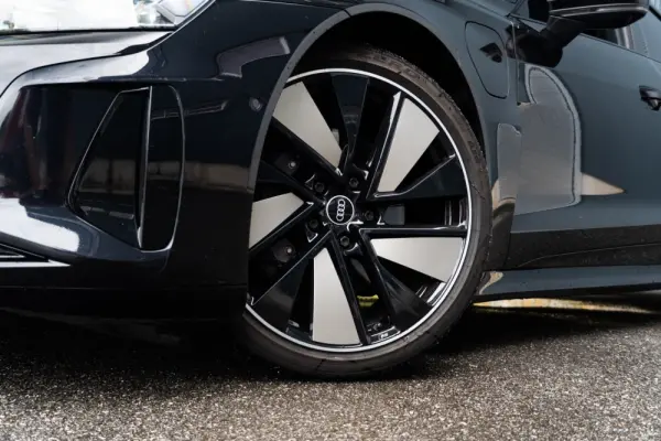 Audi e-tron GT quattro 37