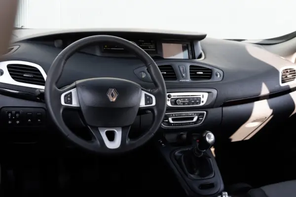 Renault Scénic 1.5 dCi Dynamique S 7