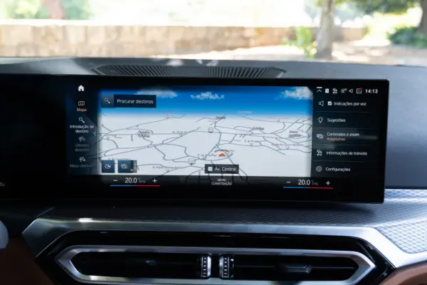 BMW 318 d Pack Desportivo M Pro Auto 16