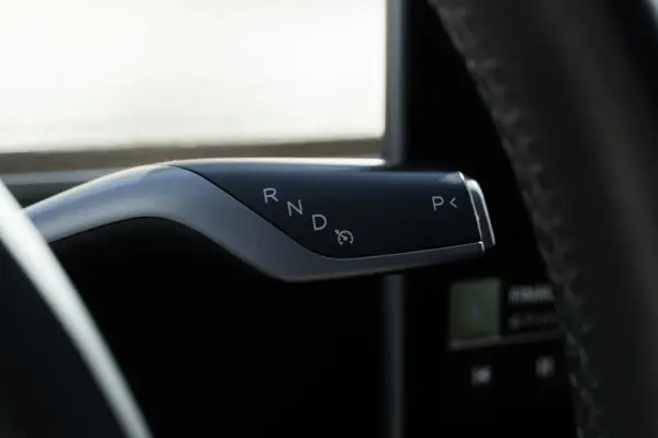 Tesla Model 3 Standard Range Plus RWD 41
