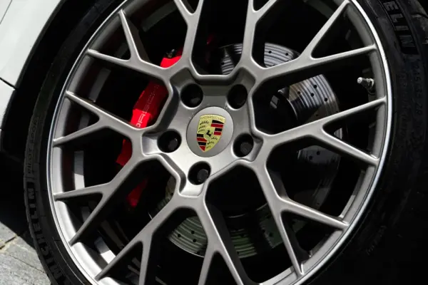 Porsche 911 (992) Carrera 4S PDK 9