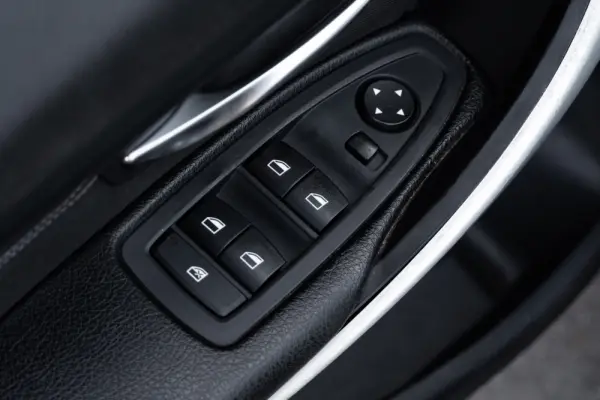 BMW 318 d Auto Line Sport 43
