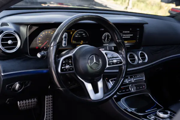 Mercedes-Benz E 220 d Avantgarde 7