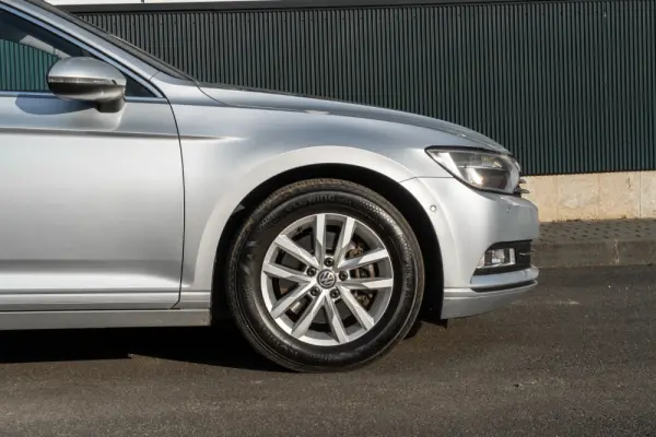 Volkswagen Passat Variant 1.6 TDI Confortline DSG 31