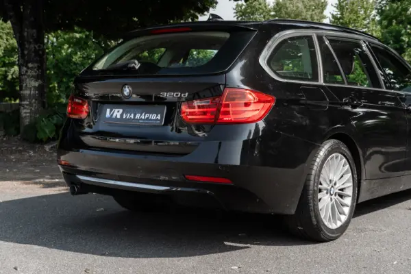 BMW 320 d xDrive Line Luxury 33