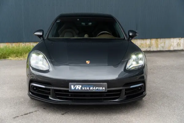 Porsche Panamera Sport Turismo 4 E-Hybrid Platinum Edition PDLS 2