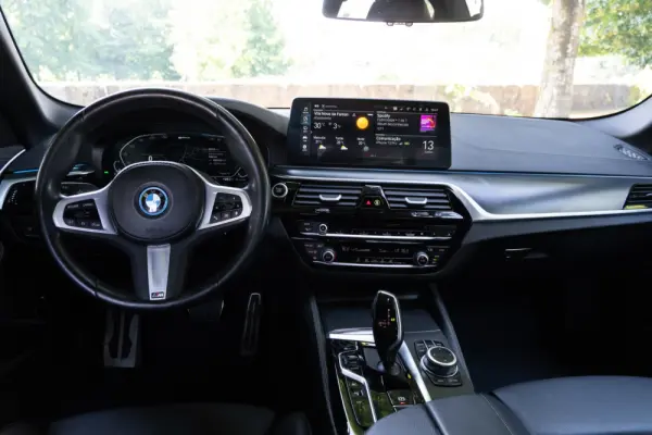 BMW 530 e Pack M 10