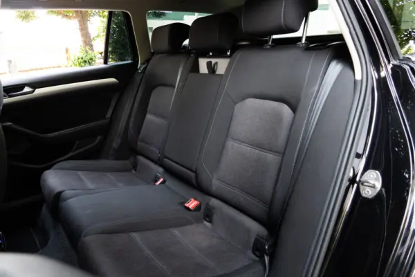 Volkswagen Passat Variant 1.6 TDI Confortline DSG 40