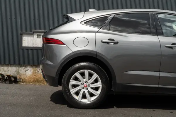 Jaguar E-Pace 2.0 i4D SE 28