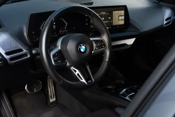 BMW 116 Pack Desportivo M 7