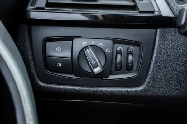 BMW 318 d Auto Line Sport 42
