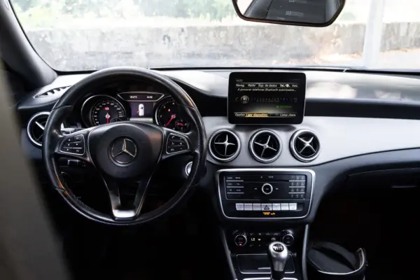 Mercedes-Benz CLA 180 d 10